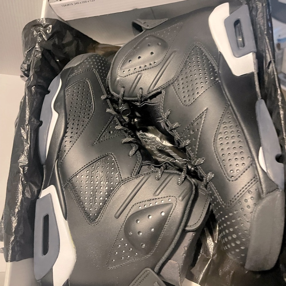 Brand new never worn with og recipt